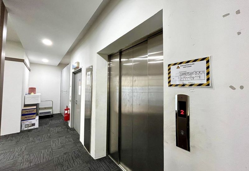 Tiong Nam Industrial Park, Seksyen 15, Shah Alam Three Storey Semi-D Factory For Rent