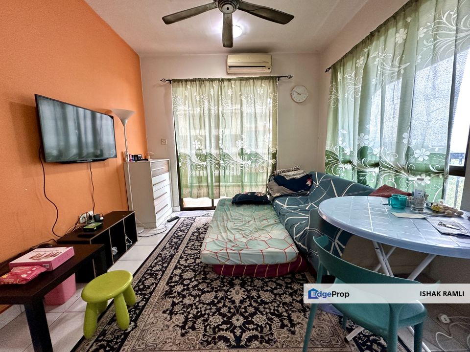 Armanee Comdominium, Damansara Damai Duplex Condo. for Sale Corner Lot and Low Level, Selangor, Damansara Damai