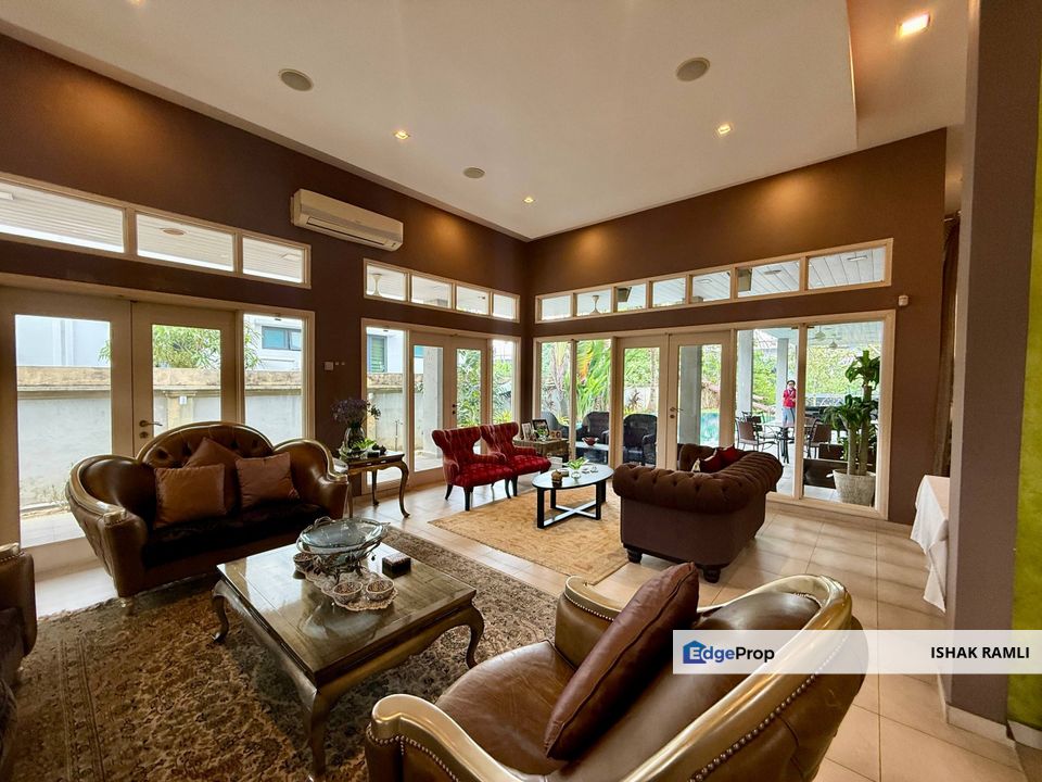 Seksyen 8, Kota Damansara Double Storey Bungalow House For Sale Huge Land Area, Selangor, Kota Damansara