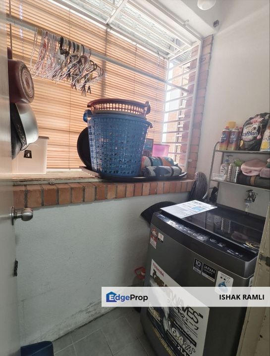 Pangsapuri Sri Budiman, Seksyen U10, Shah Alam For Sale Low Level, Selangor, Shah Alam