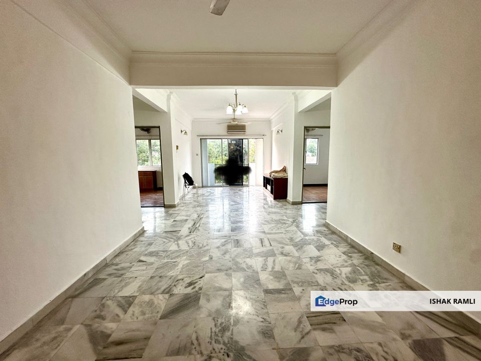 Sri Permata Apartment, Shah Alam for Sale Corner Lot with Balcony facing KGSAAS Golf Course, Selangor, Shah Alam
