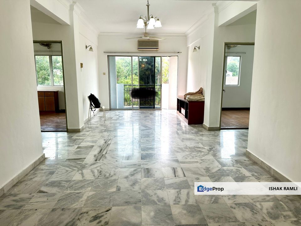 Sri Permata Apartment, Shah Alam for Sale Corner Lot with Balcony facing KGSAAS Golf Course, Selangor, Shah Alam