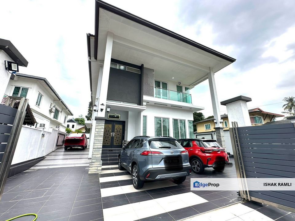 Kuang, Sungai Buloh Double Storey Bungalow House For Sale Move in Condition, Selangor, Sungai Buloh