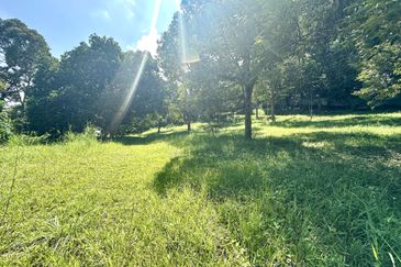 Tanah Freehold Malay Reserved Zoning Residential (3.9 ekar), Batu 15 1/2, Hulu Langat For Sale