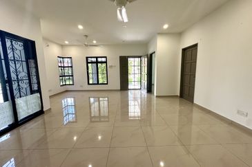 Tanah Freehold Malay Reserved Zoning Residential (3.9 ekar), Batu 15 1/2, Hulu Langat For Sale