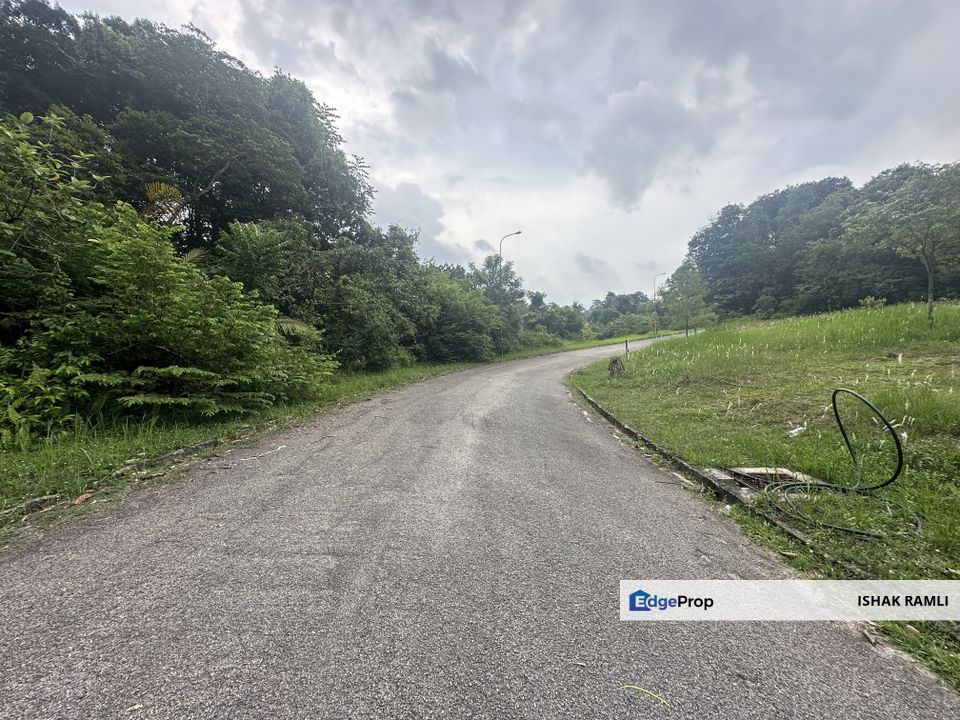 Bungalow Lot Kayangan Heights, Seksyen U9, Shah Alam For Sale Non Bumi, Selangor, Shah Alam