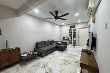Indah Apartment