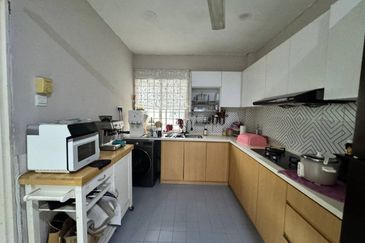 Indah Apartment