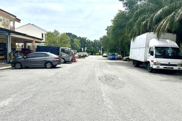 Zapin, Bandar Bukit Raja