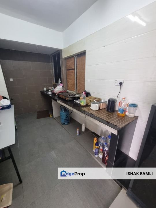 Persanda 3 Apartment, Shah Alam for sale Below Market and Good For Investment, Selangor, Shah Alam