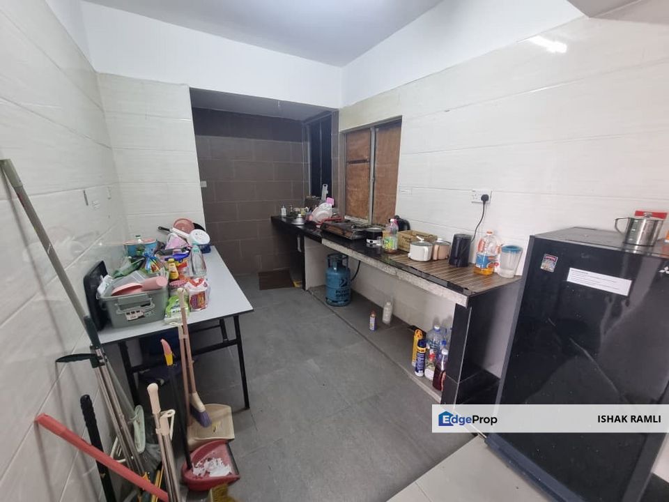 Persanda 3 Apartment, Shah Alam for sale Below Market and Good For Investment, Selangor, Shah Alam