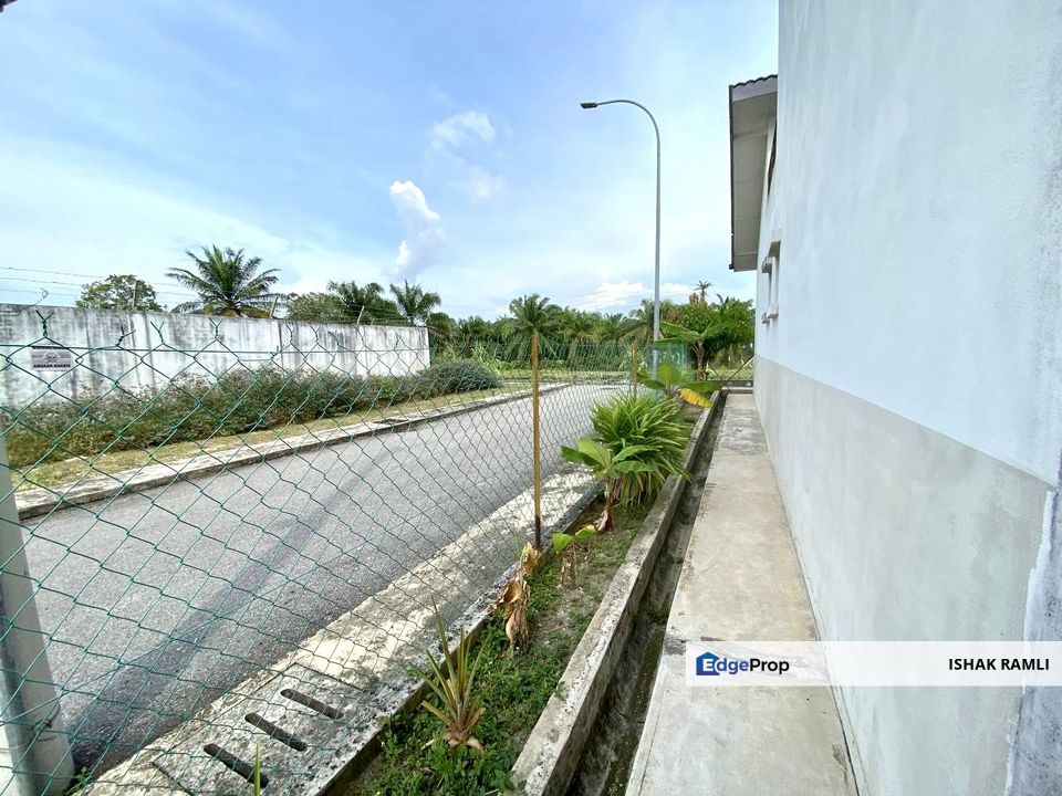 Taman Seri Kapar, Kapar Single Storey Terrace House For Sale END LOT, Selangor, Kapar 