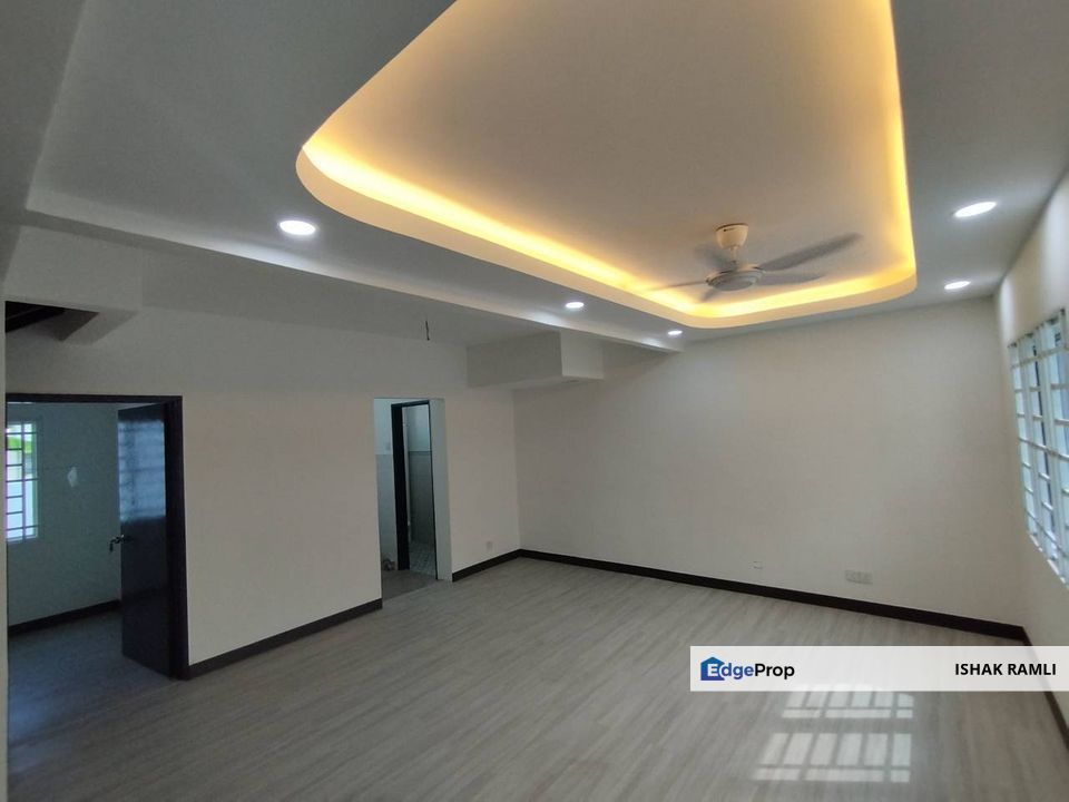 Taman Putra Perdana, Puchong Double Storey Terrace House for sale Renovated , Selangor, Puchong