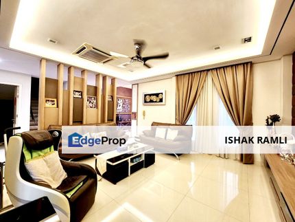 Saujana Glenmarie, Shah Alam Three Storey Bungalow D'Villa For Sale Renovated, Selangor, Shah Alam