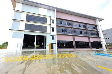 Elmina Business Park