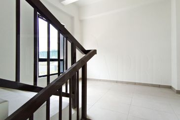 Elmina Business Park