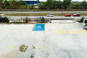 Elmina Business Park