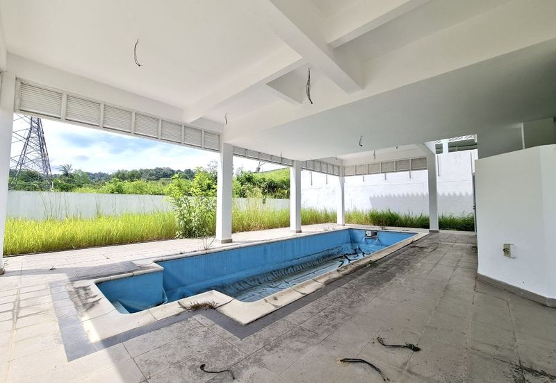 Taman Pinggiran Putra