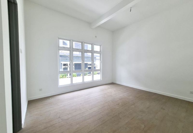 Taman Pinggiran Putra