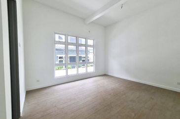 Taman Pinggiran Putra