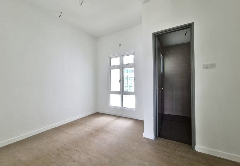 Taman Pinggiran Putra