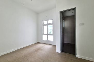 Taman Pinggiran Putra