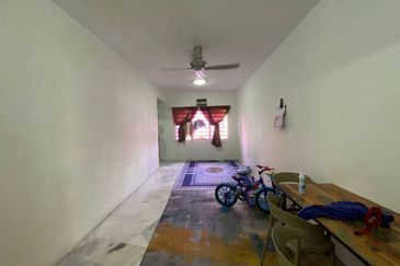 Iris Apartment, Taman Saujana Utama