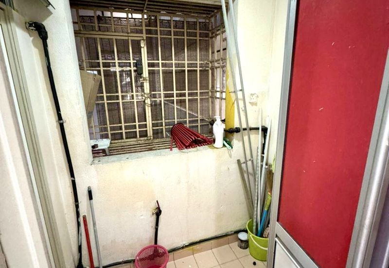 Pangsapuri Angsana, Bandar Mahkota Cheras