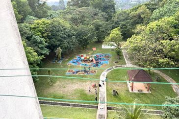 Pangsapuri Angsana, Bandar Mahkota Cheras