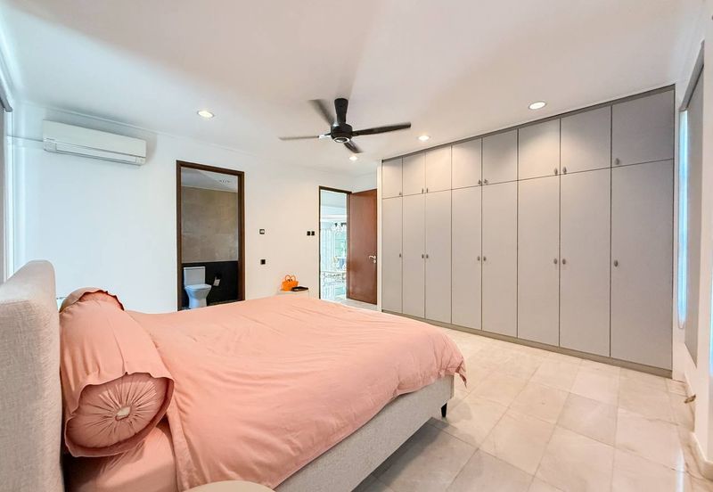 KGSAAS Golf Club, Seksyen 13