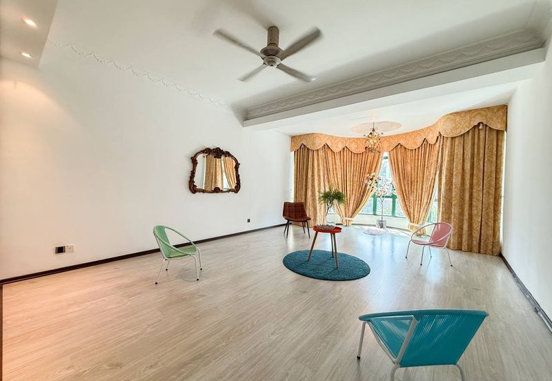 KGSAAS Golf Club, Seksyen 13