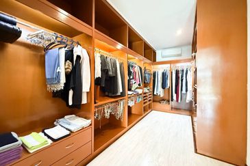 KGSAAS Golf Club, Seksyen 13