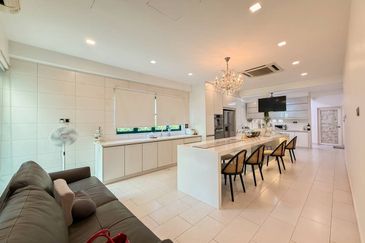 KGSAAS Golf Club, Seksyen 13