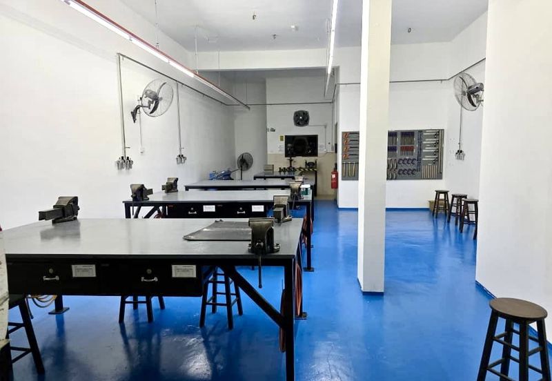 E-Boulevard, Denai Alam