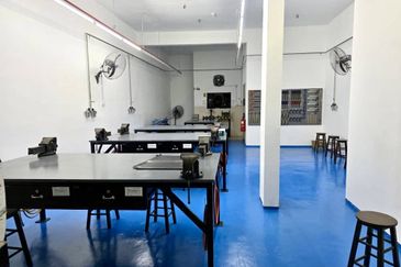 E-Boulevard, Denai Alam