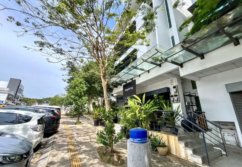 E-Boulevard, Denai Alam