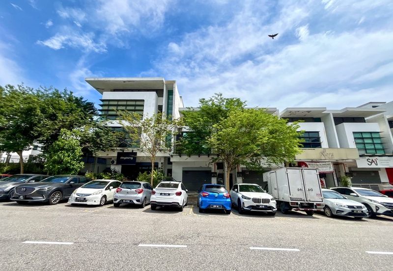 E-Boulevard, Denai Alam