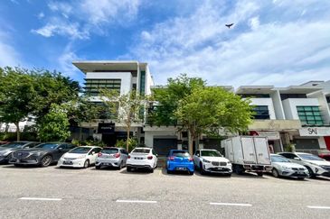 E-Boulevard, Denai Alam