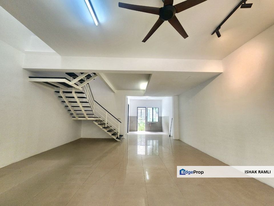 Ken Rimba, Seksyen 16, Shah Alam Double Storey Terrace House for sale Facing Open, Selangor, Shah Alam