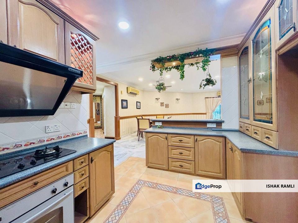 Sri Alam Condominium, KGSAAS, Seksyen 13, Shah Alam for Sale Below Market, Selangor, Shah Alam