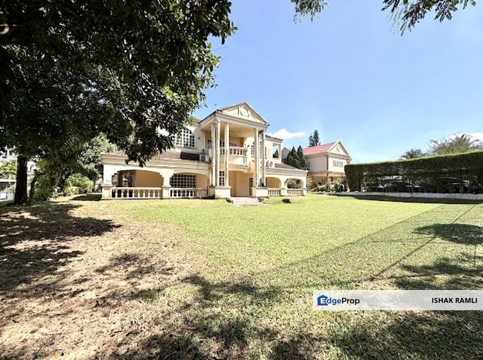 Seksyen 13 (KGSAAS), Shah Alam Double Storey Bungalow House for Sale Huge land area, Selangor, Shah Alam