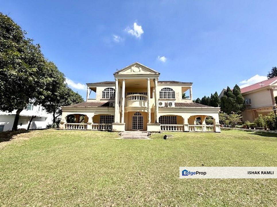 Seksyen 13 (KGSAAS), Shah Alam Double Storey Bungalow House for Sale Huge land area, Selangor, Shah Alam