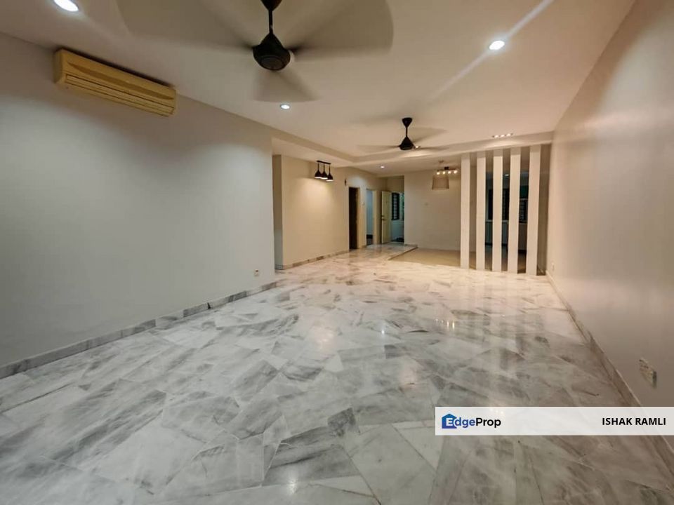 Sri Alam Condominium, Shah Alam Low Level and Below Market for sale , Selangor, Shah Alam