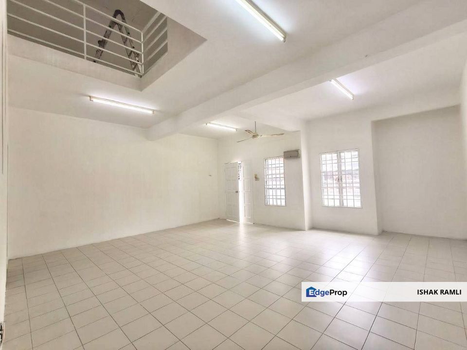 Saujana Utama, Sungai Buloh Double Storey Terrace House for sale MURAH, Selangor, Sungai Buloh