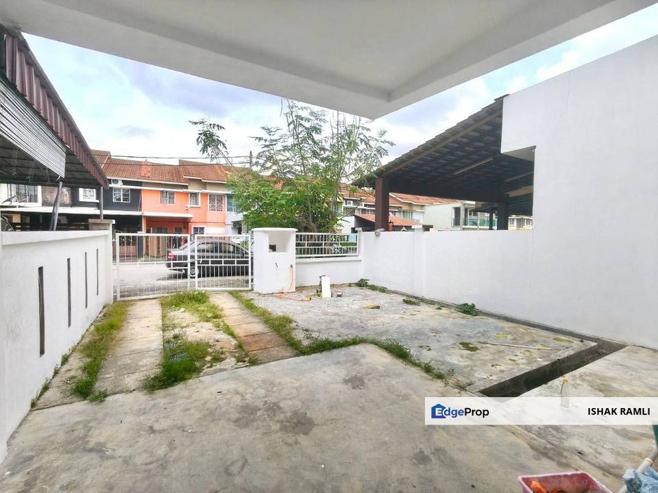 Saujana Utama, Sungai Buloh Double Storey Terrace House for sale MURAH, Selangor, Sungai Buloh