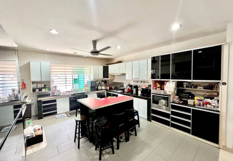 Desa Subang Permai, Seksyen U6, Shah Alam Single Storey Bungalow For Sale Renovated Cantik