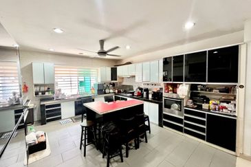 Desa Subang Permai, Seksyen U6, Shah Alam Single Storey Bungalow For Sale Renovated Cantik