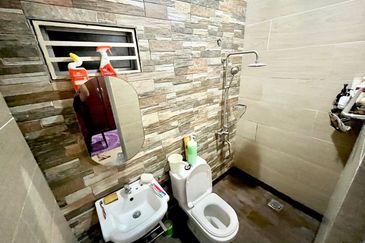 Desa Subang Permai, Seksyen U6, Shah Alam Single Storey Bungalow For Sale Renovated Cantik