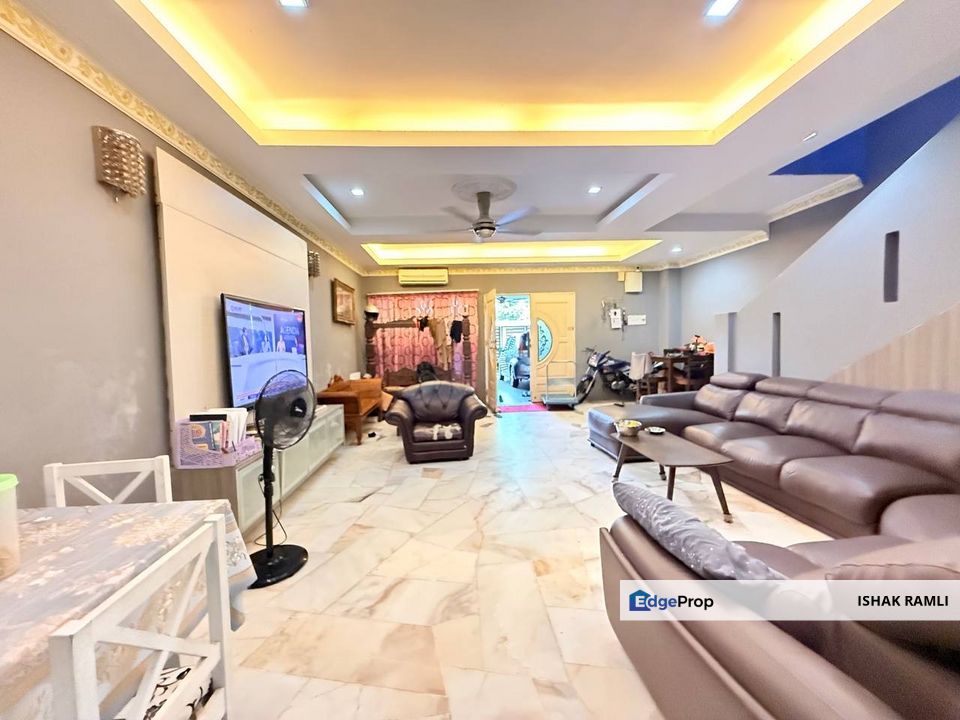 Taman Saujana Puchong 1, Puchong Double Storey Terrace House For Sale Fully Renovated, Selangor, Puchong South