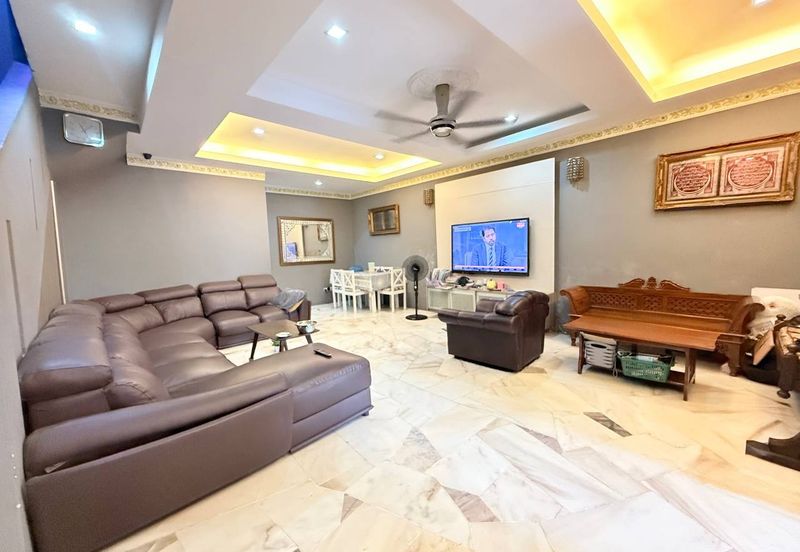 Taman Saujana Puchong